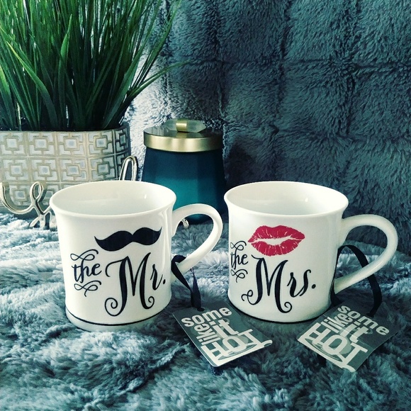 Home Essentials Other - 🆕"The Mr." & "The Mrs." Mug Set💕